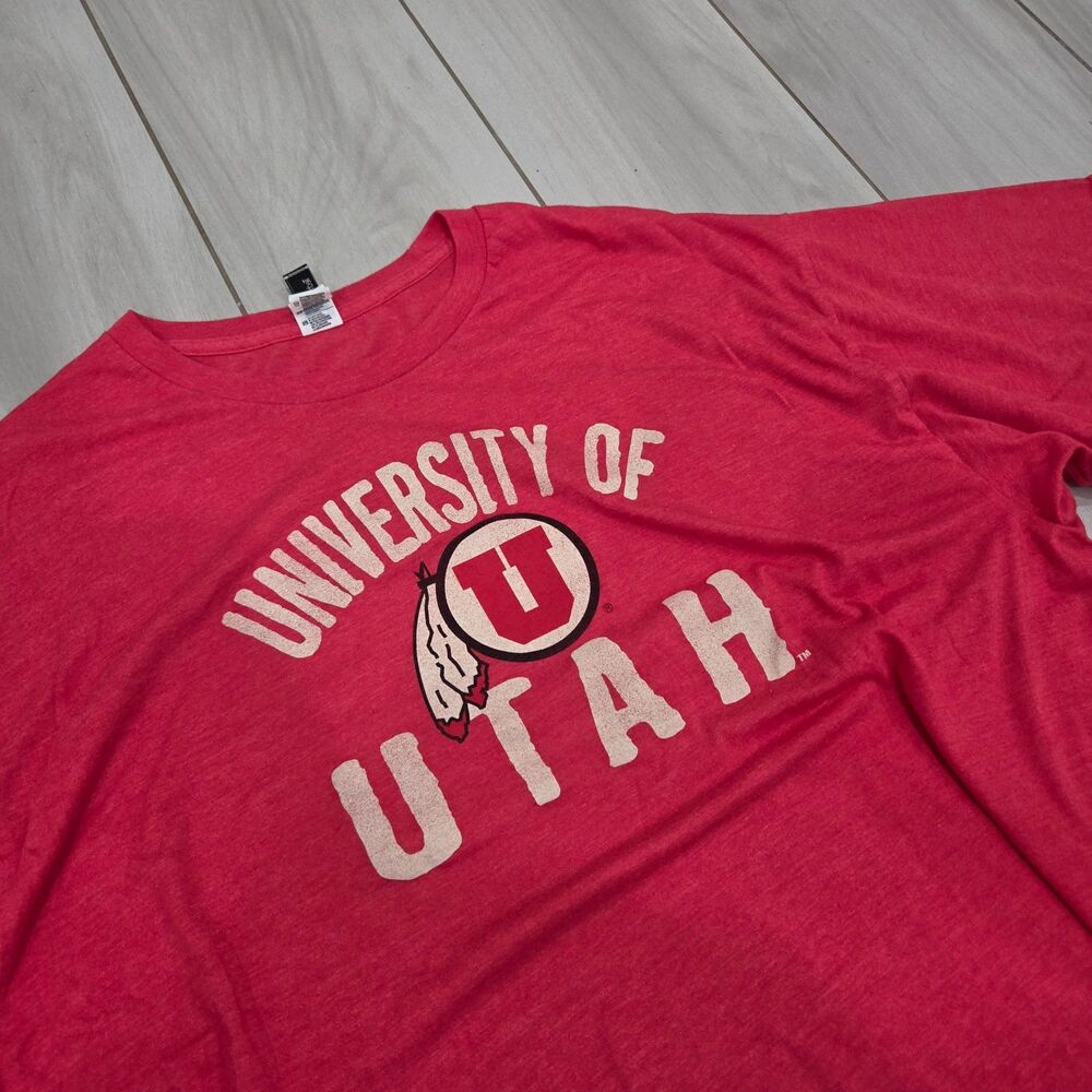 University of Utah Utes T Shirt Men’s 2XL Red NCAA College Graphic Tee